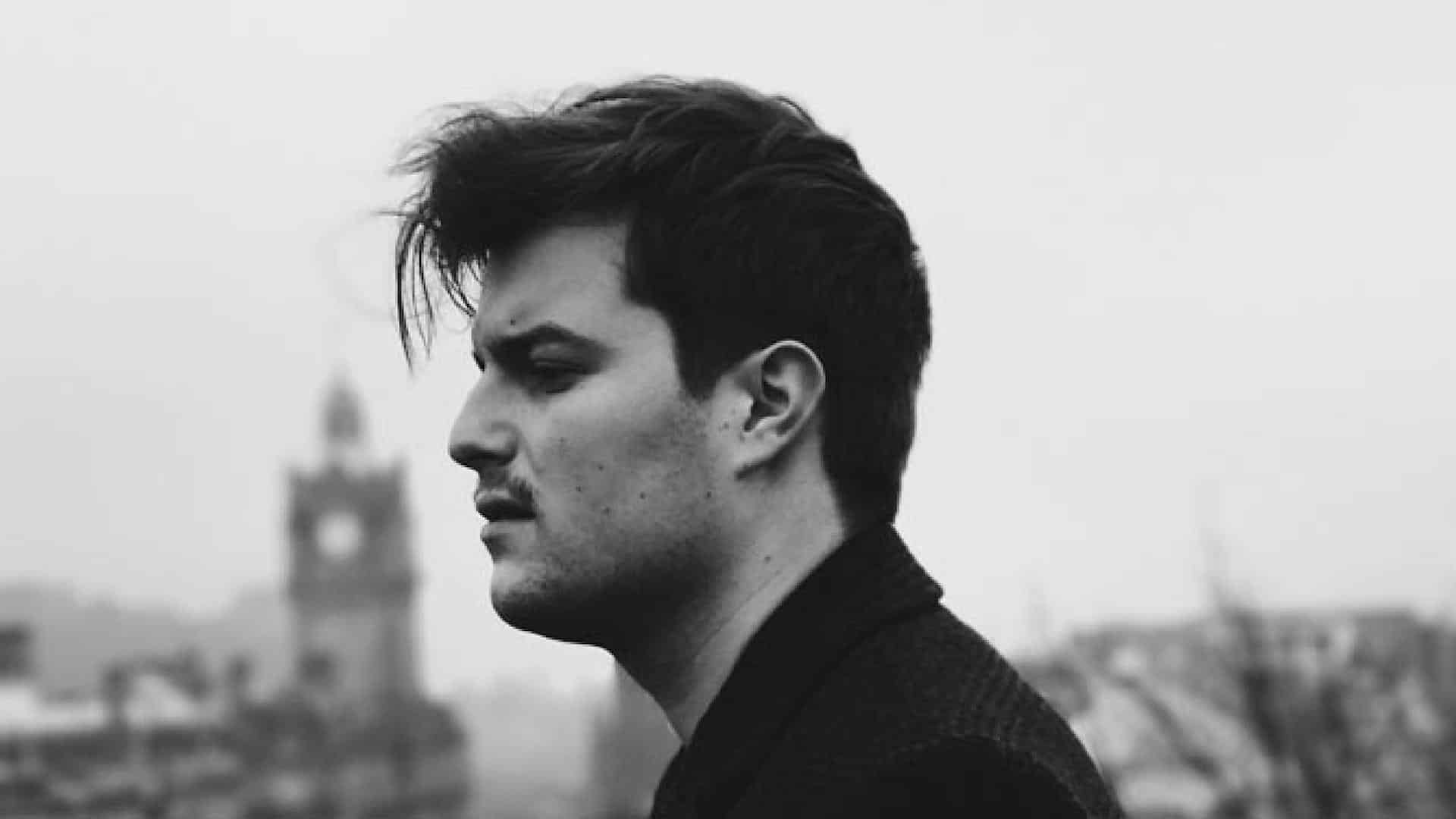St.Woods: "My Side habla mucho del amor, del desamor, de estar desesperado y de cómo una persona puede encontrarse perdida"