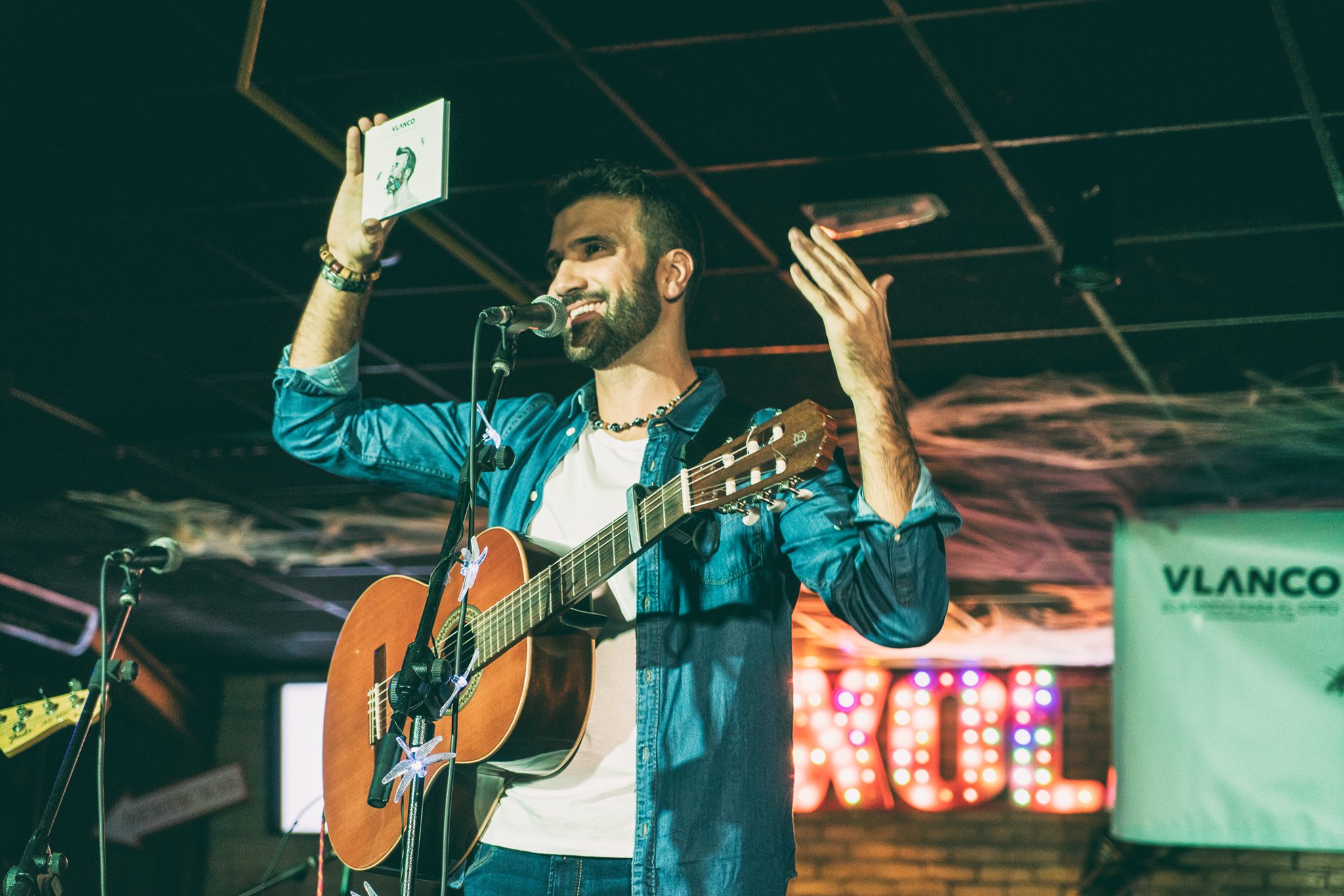«Con uve de verde»: Vlanco, el artista que hay detrás