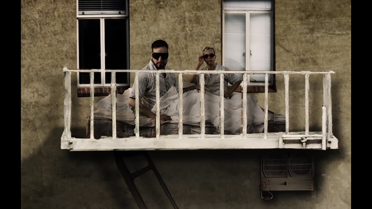Alfred Hitchcock permanece en el nuevo videoclip de Presumido