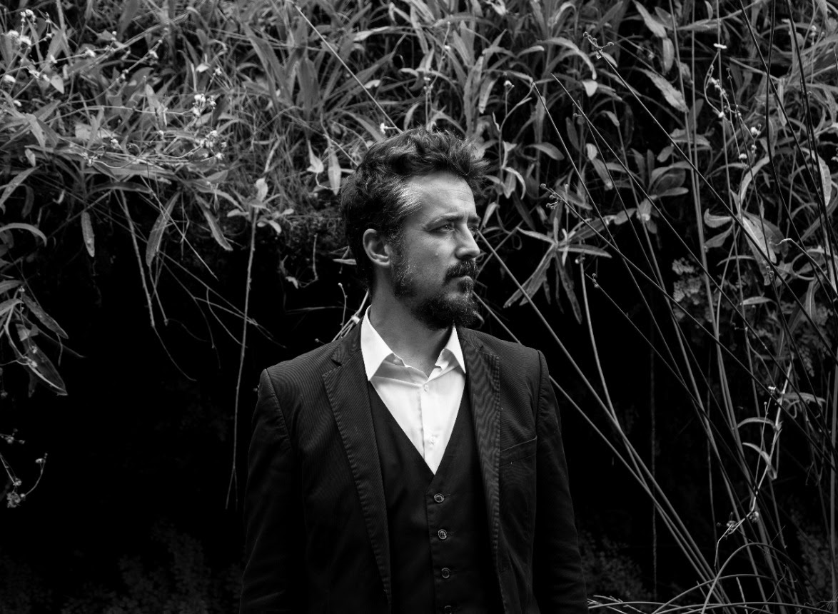 Carletti Porta: «En Especies de Sombras quería recoger el imaginario en el que convivo»