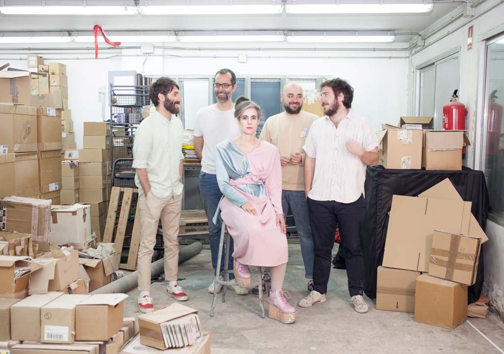 Buena dosis de energía en Tomavistas con Los Punsetes, Hinds y Nueva Vulcano