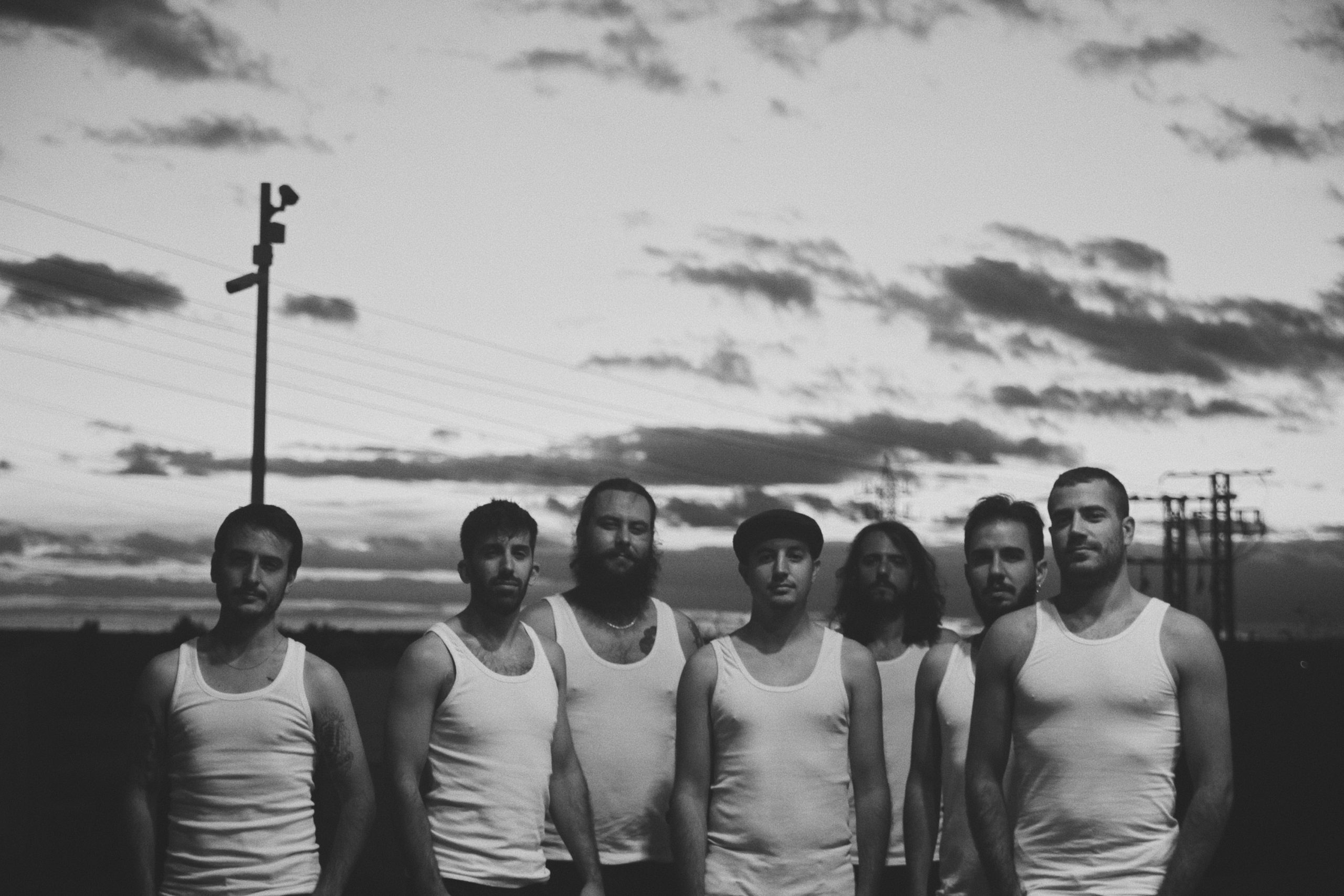 Buceamos en «Ninguna Ola», lo nuevo de La M.O.D.A, junto a Nacho Mur