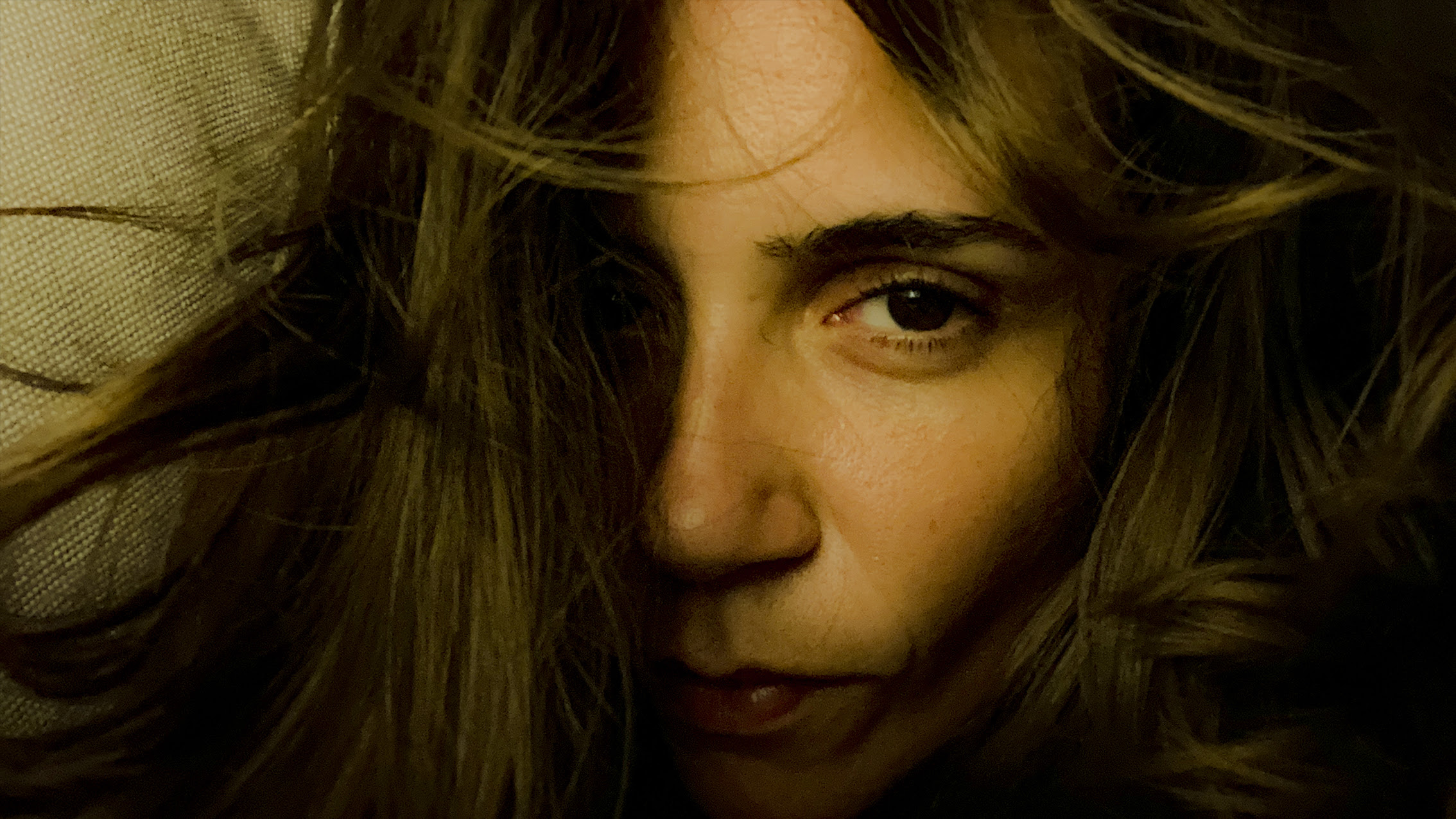 Carmen Boza reflexiona sobre la fugacidad del tiempo en «Suave»