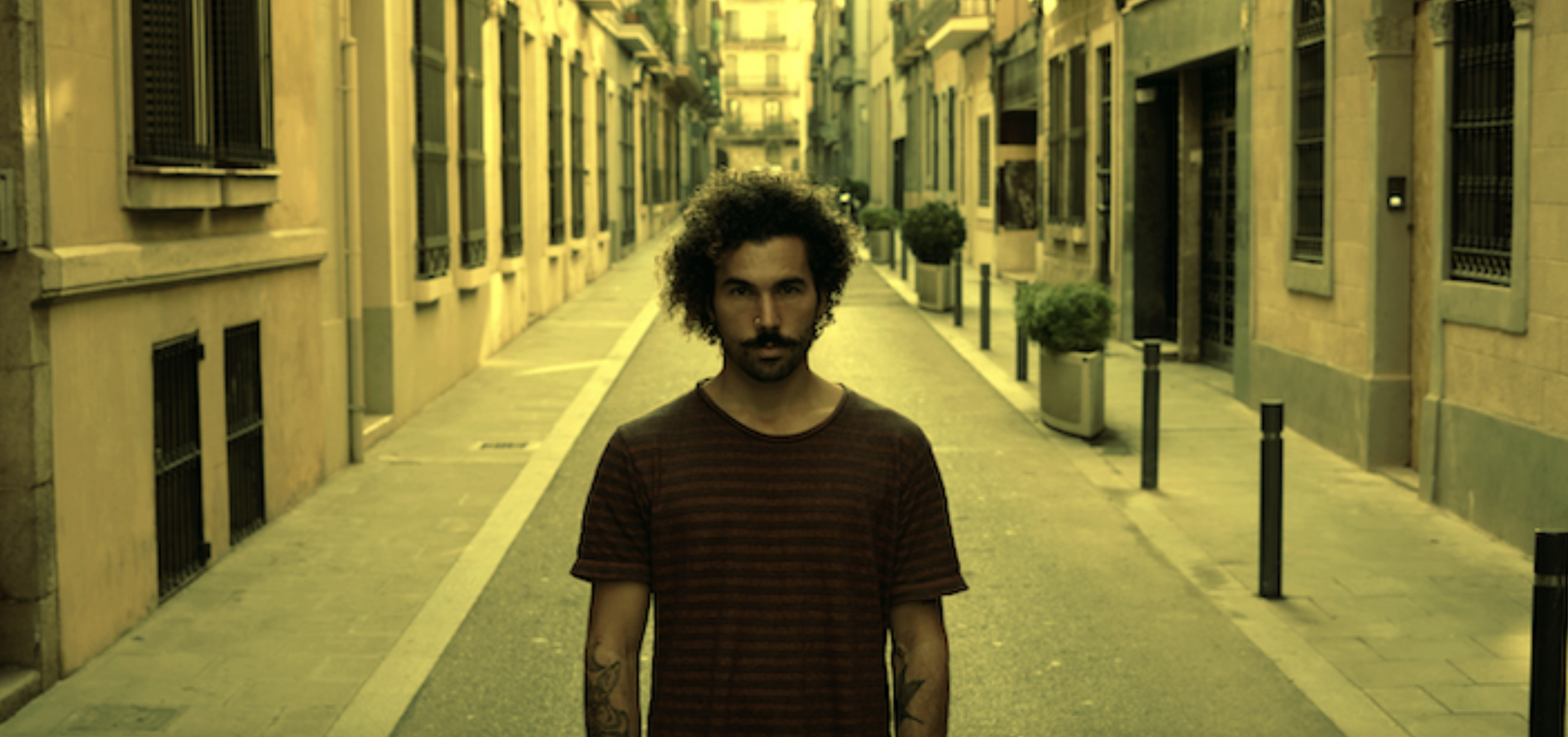No hay verano sin música y sin «Vestida de sal», nuevo tema de Ricci Nostra