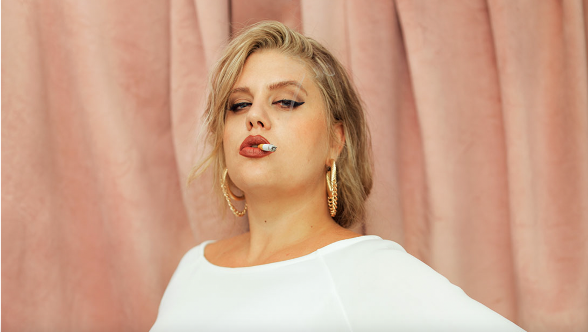 La talentosa Rolita nos sumerge de lleno en su gran álbum debut, «Después de todo»