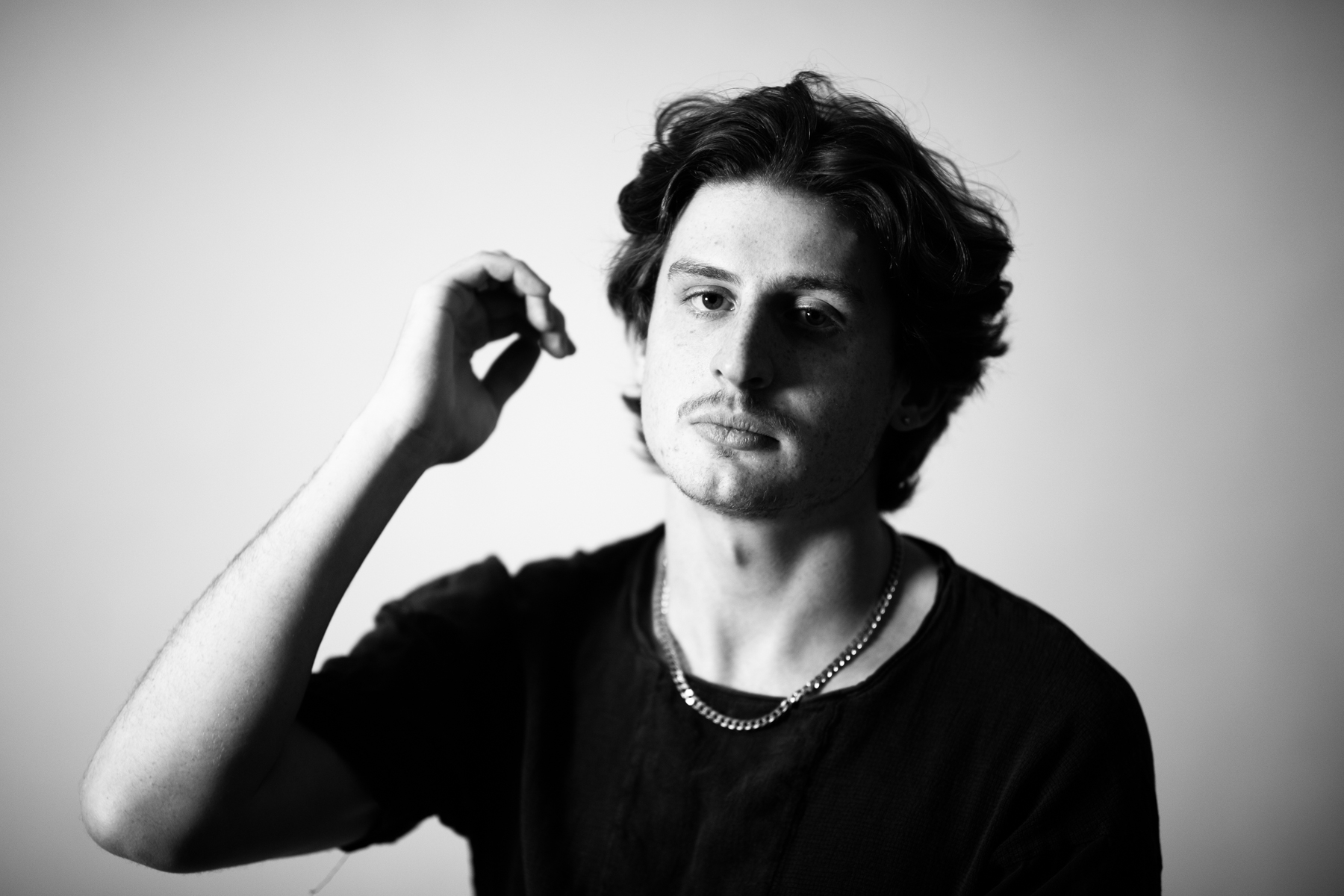 Danny Starr nos toca el alma con su sensibilidad musical