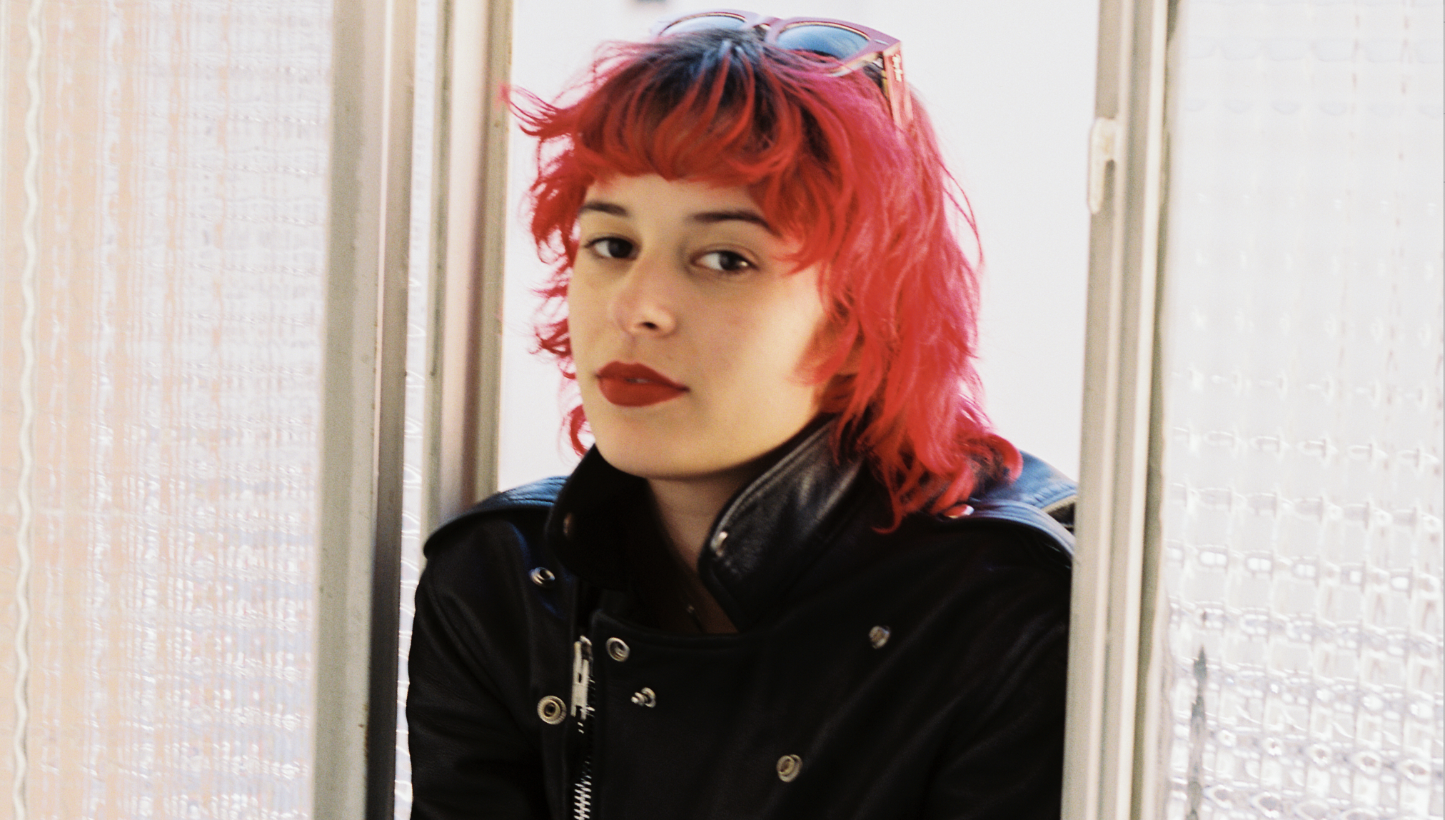 DORA: «Nunca habría imaginado que con 7 singles llevaría mi música fuera de España»