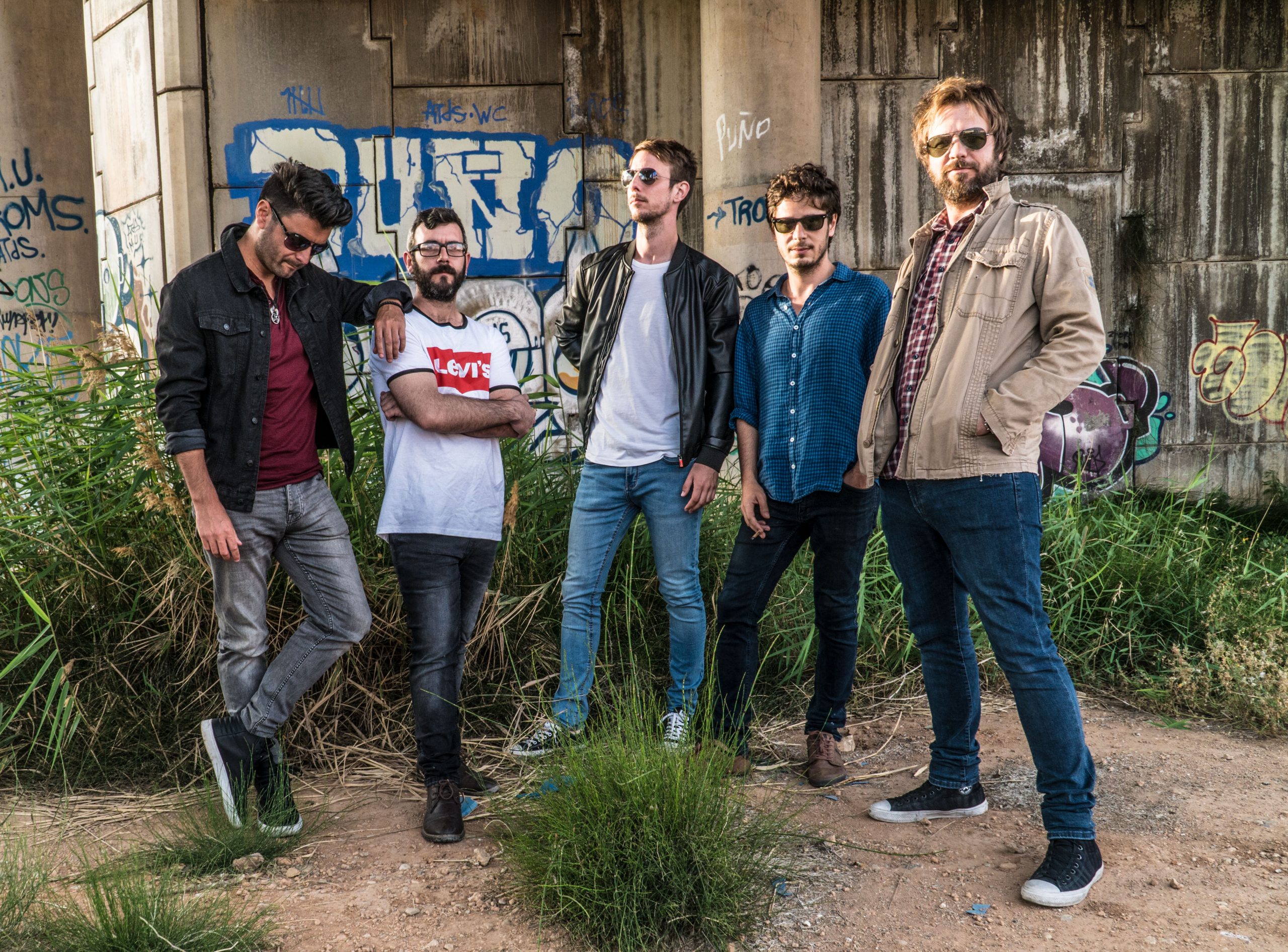 Indian arrasan de nuevo y regresan a escena con «Noche»