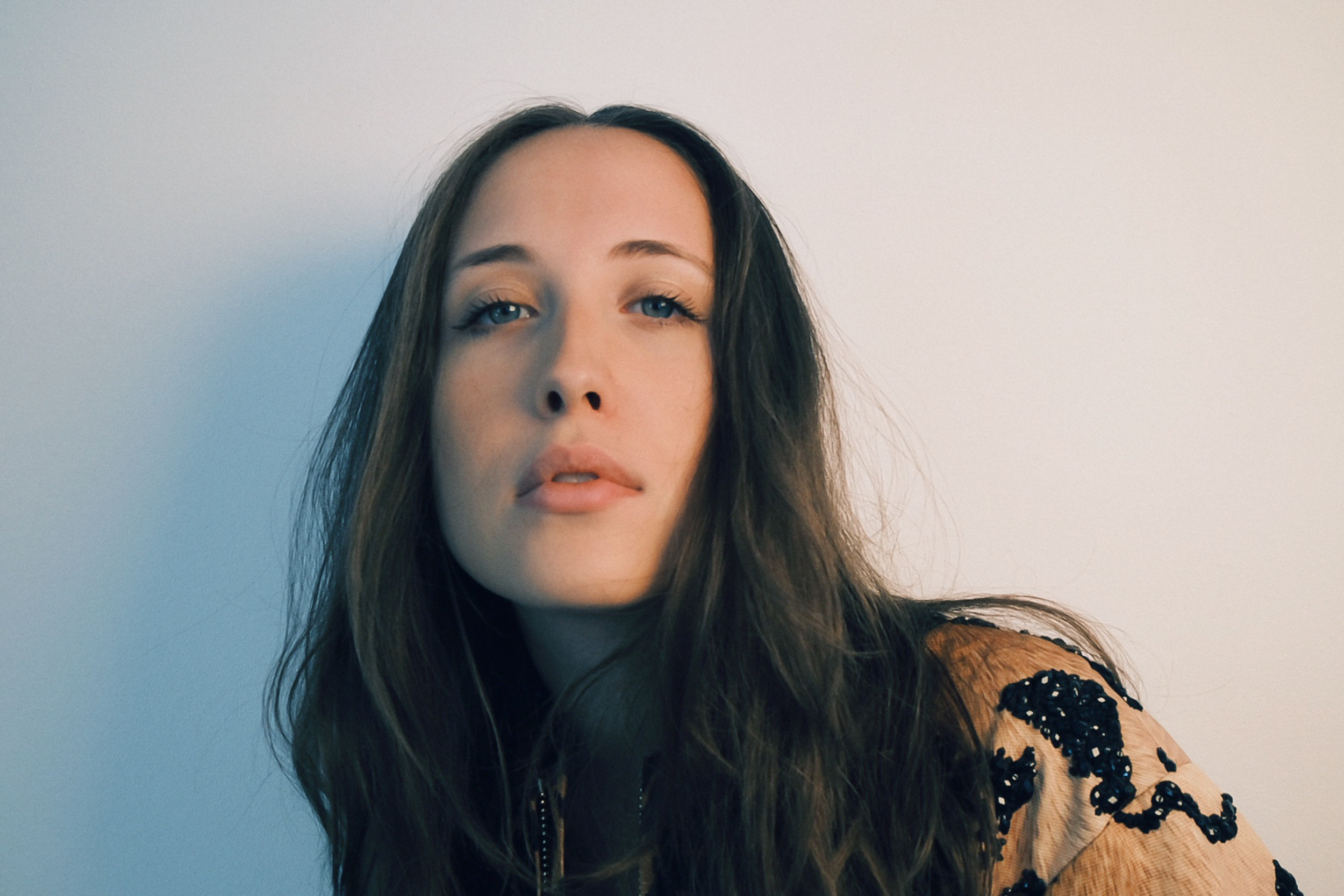 Alice Merton nos muestra su mundo interior con «Same Team»