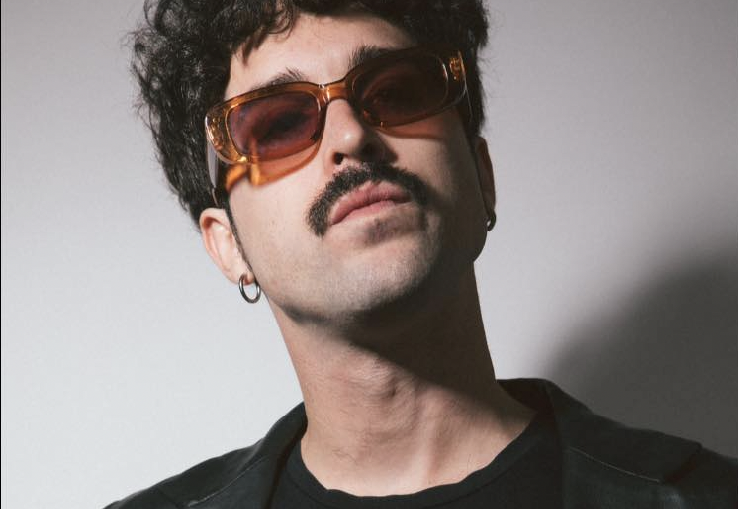 «Quinquis» es el nuevo tema de Kuqui Alegre con Playa Cuberris