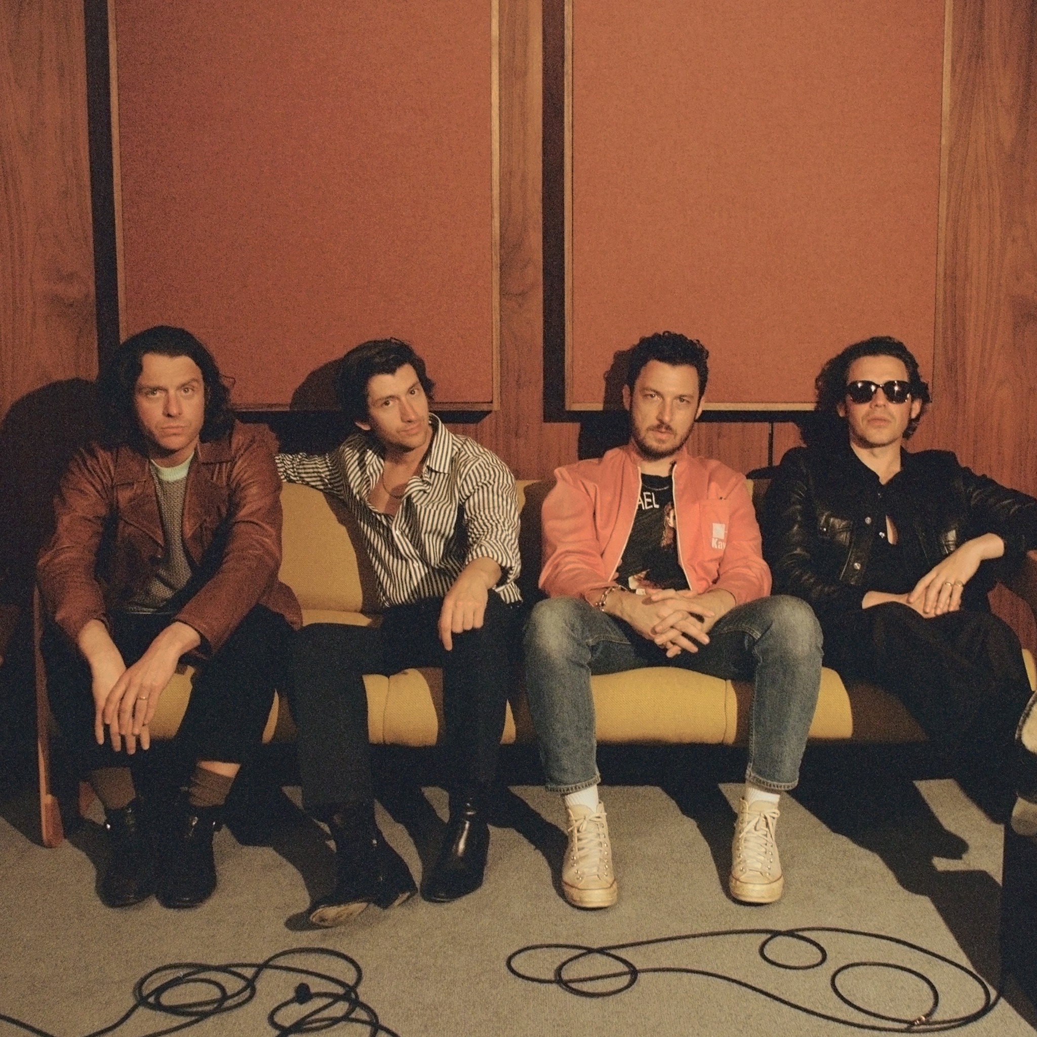Arctic Monkeys nos preparan para su nuevo álbum, «The Car»