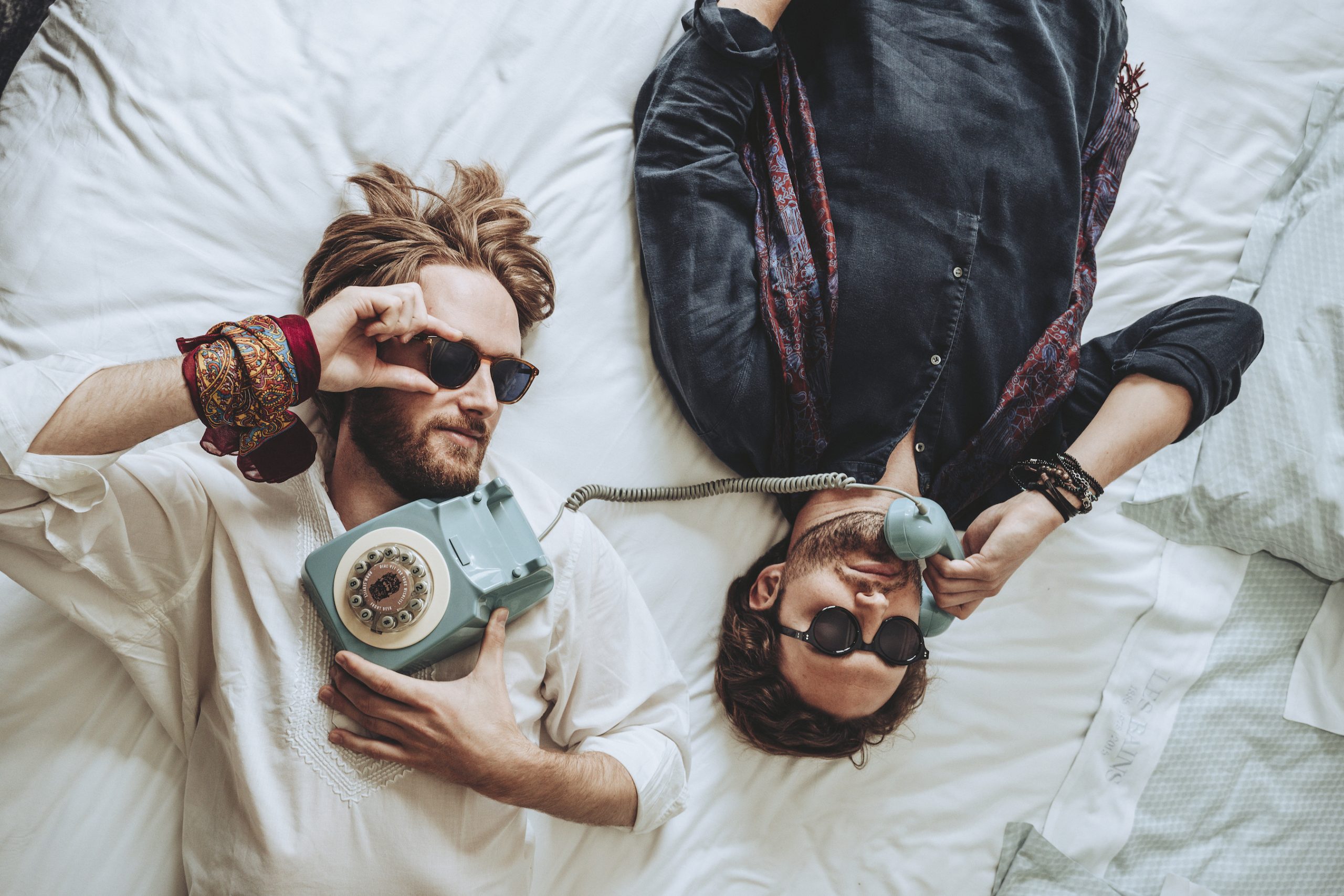 Djakarta nos enamoran y magnetizan con su música