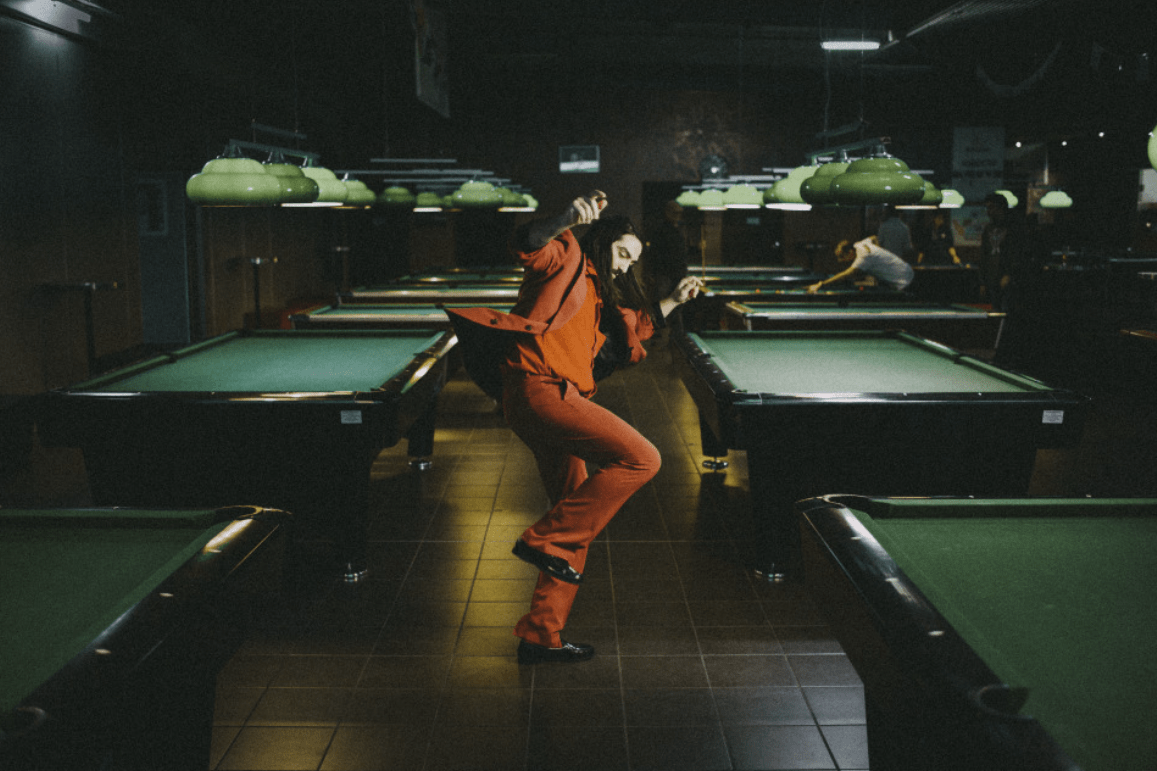 Rüdiger da un paso al frente con su canción «The Dancing King»