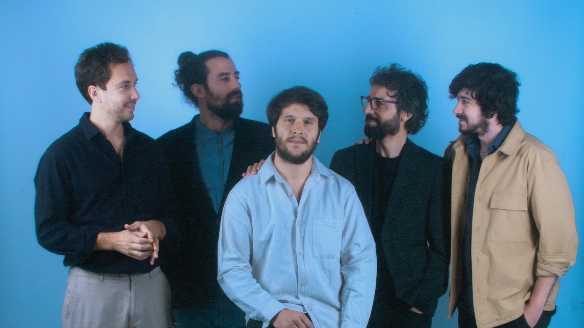 Lígula nos invitan a vivir el momento con su nuevo álbum «Hoy»