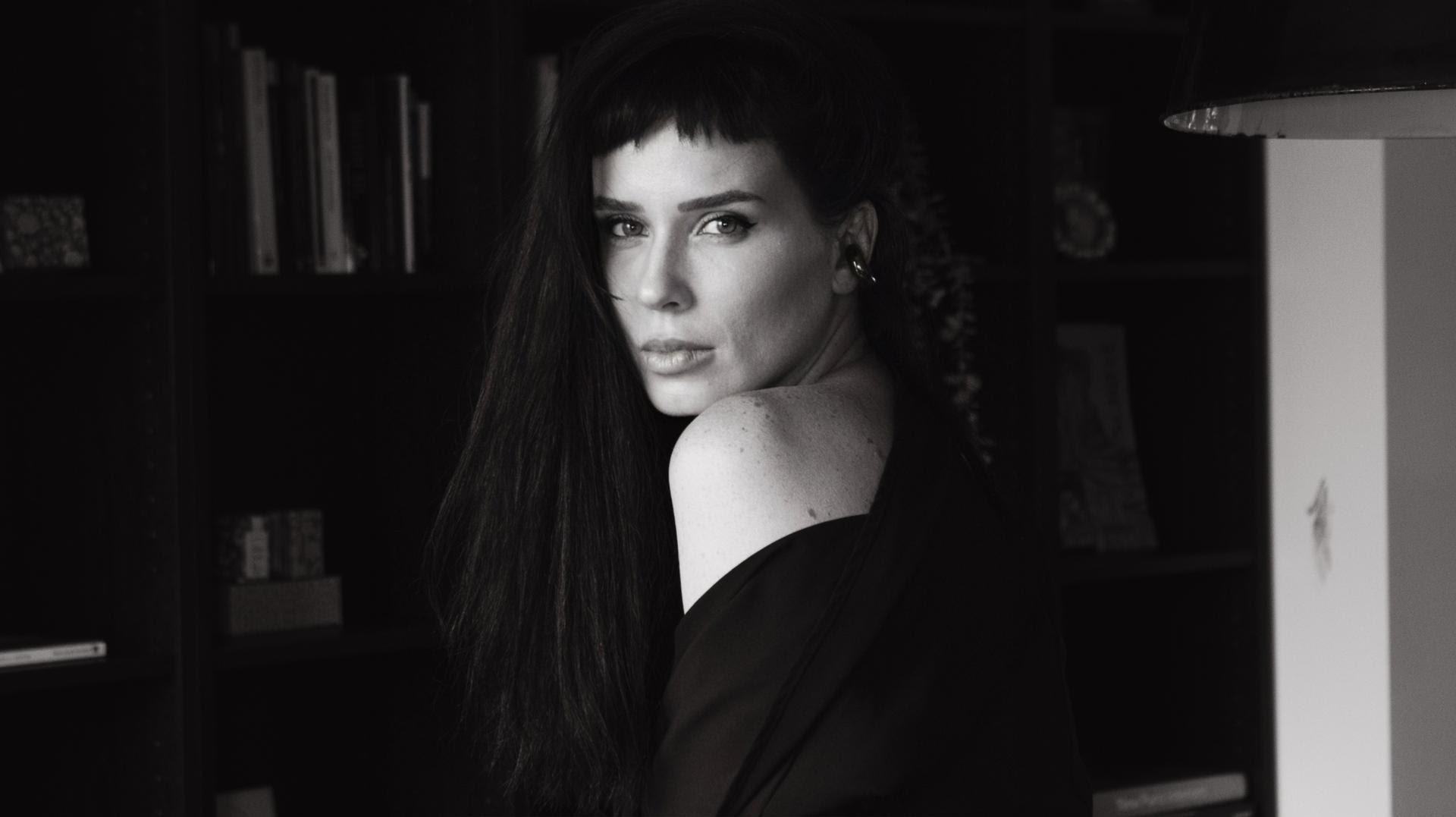 Pamela Rodríguez nos envuelve con su místico EP «Meigas»