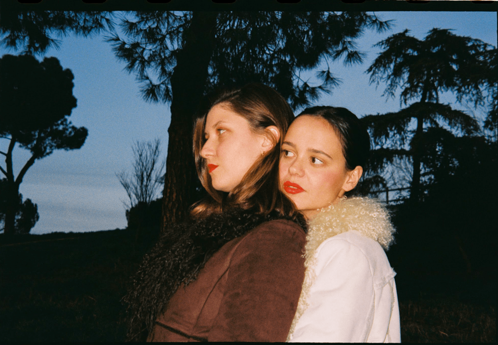 Nos enamoramos hasta las trancas de Anouck The Band