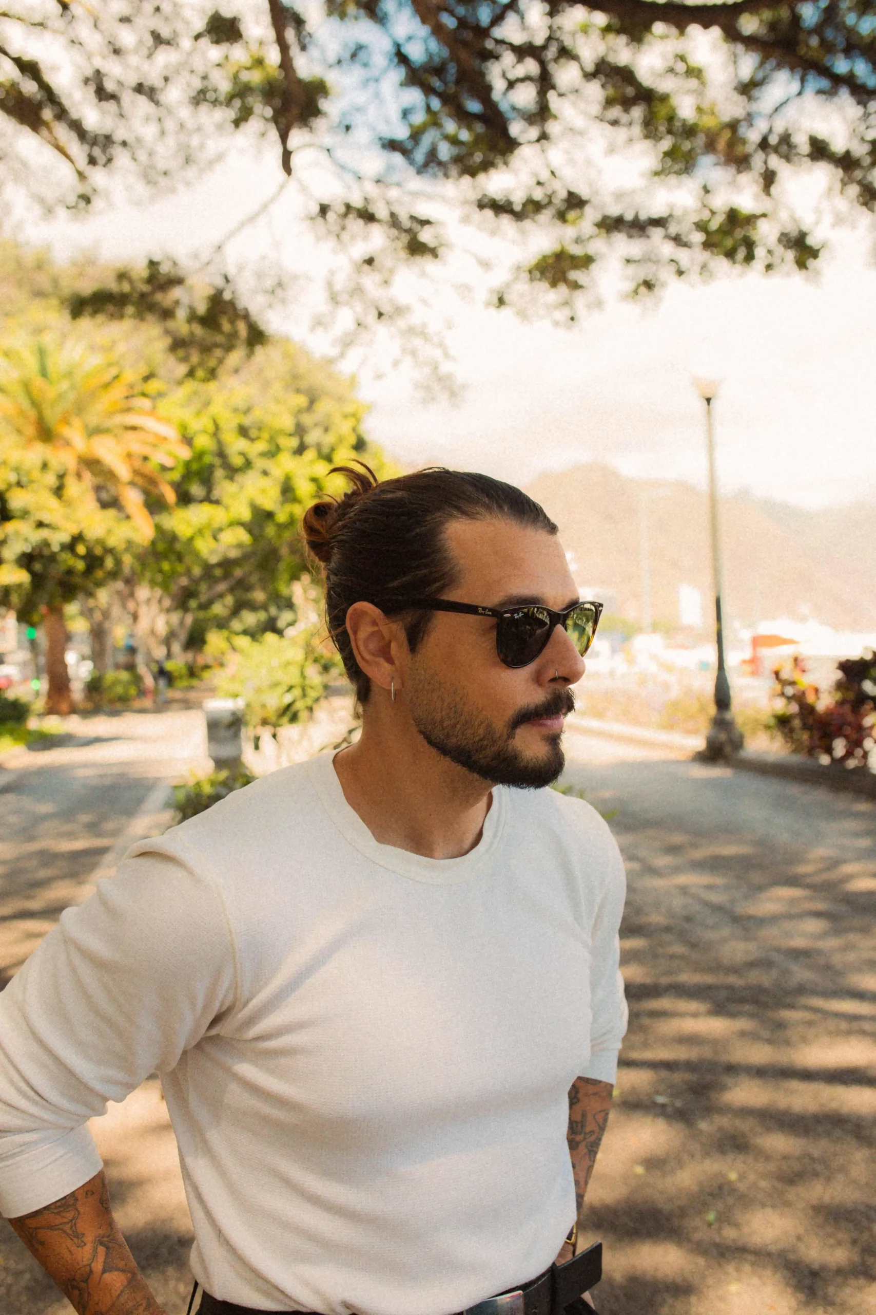 Álex Bencomo estrena «Ni medio sentido»
